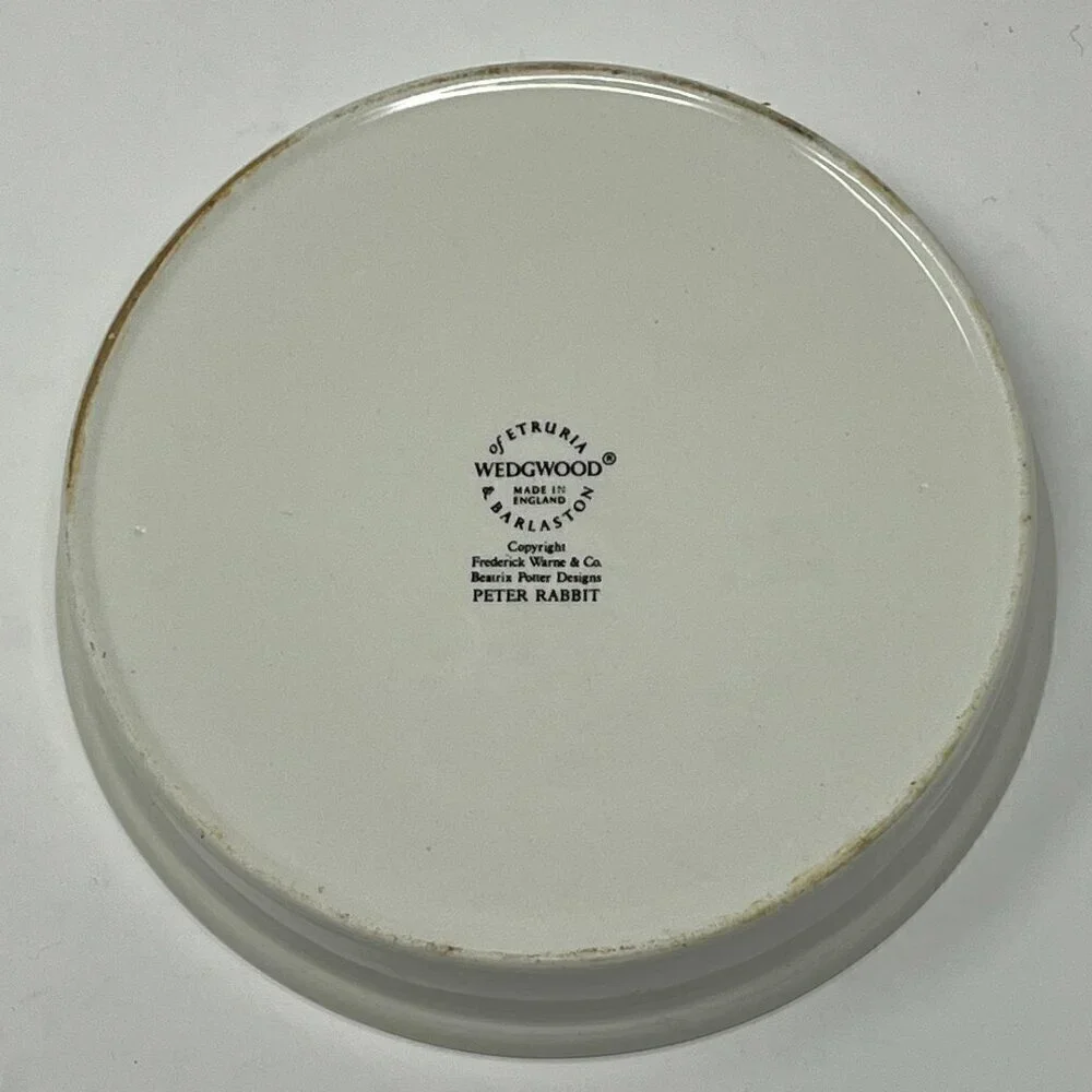 Vintage Wedgwood Peter Rabbit child porridge bowl